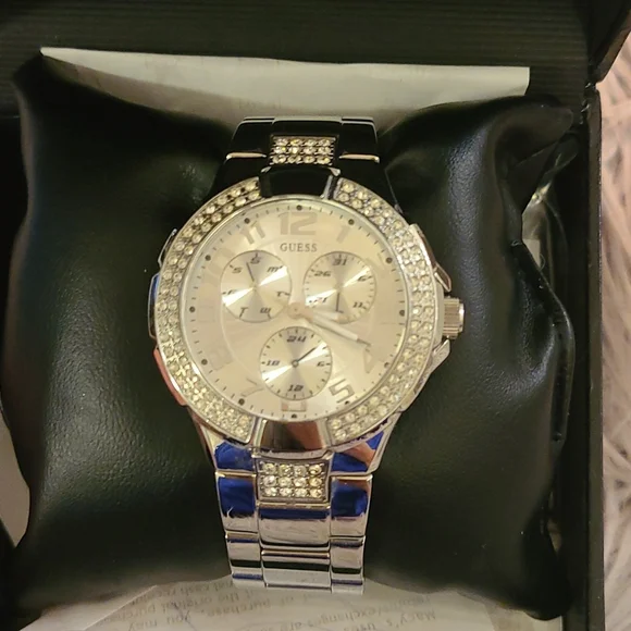 NWT (need battery) GUESS watches- silver Guess | Accessories | Guess Watch Needs Battery | Poshmark main image 4